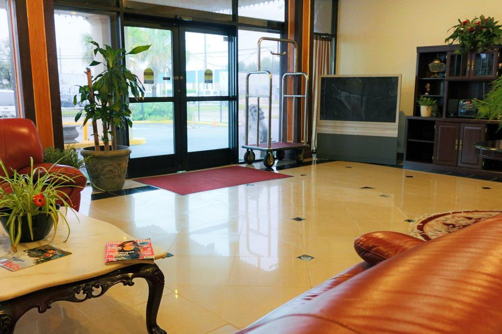 Great Value Inn Houston/Galleria Extérieur photo